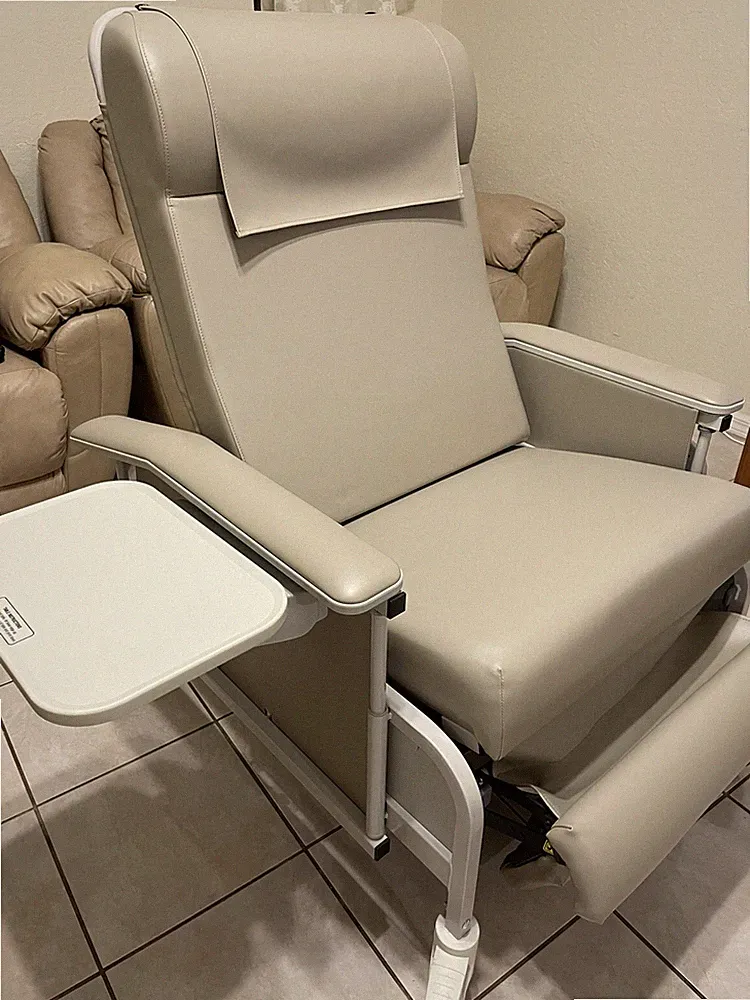 Clinical Recliner