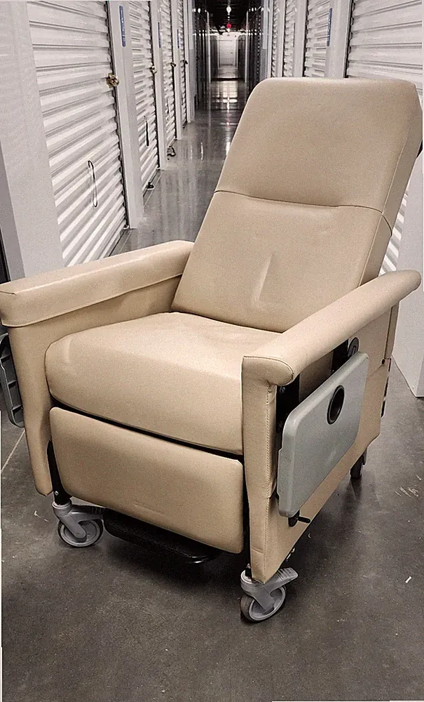 GERIATRIC CHAIR, INFUSION CHAIR, MEDICAL RECLINER, GERI CHAIR, TATTOO CHAIR