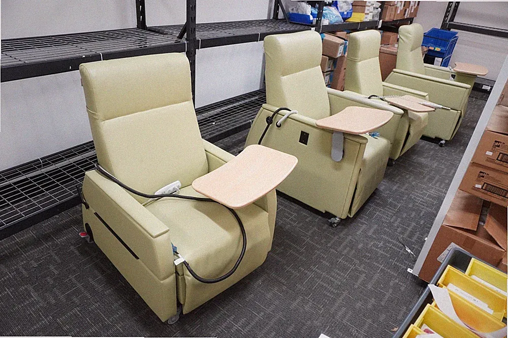 IOA Electric Medical Lift Recliner Chair