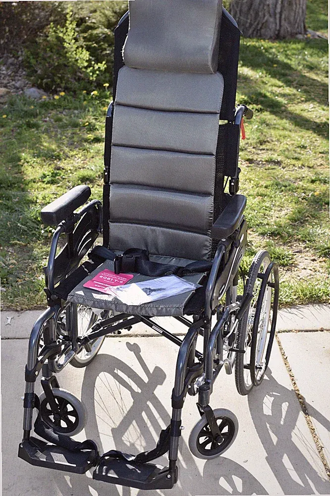 Karma VIP515 Tilt-in-Space Reclining Wheelchair 18" Seat Read