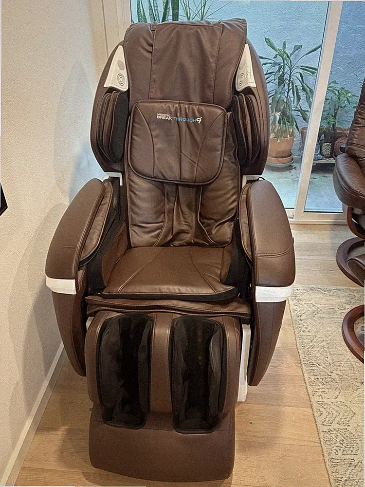 Medical Breakthrough 9 Massage Chair Medical FULL BODY Massage